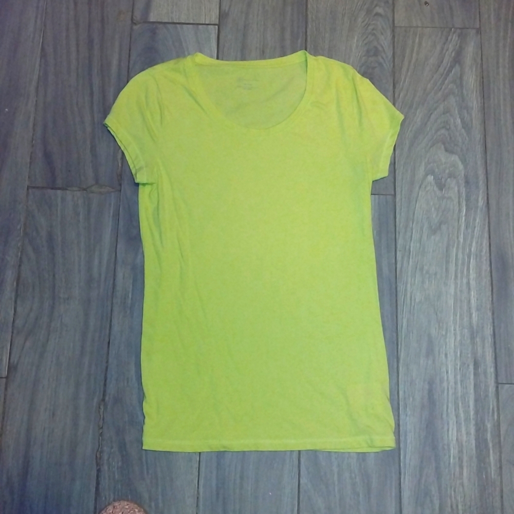 The brand is no boundaries the size is medium color is like a Neon yellow green